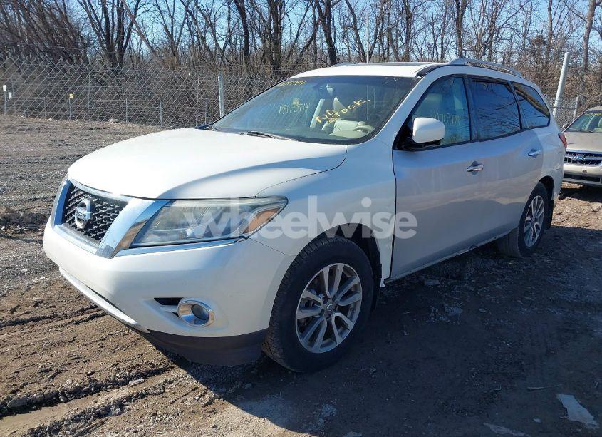Photo 2 of 2015 Nissan Pathfinder SL (VIN 5N1AR2MN9FC664389)