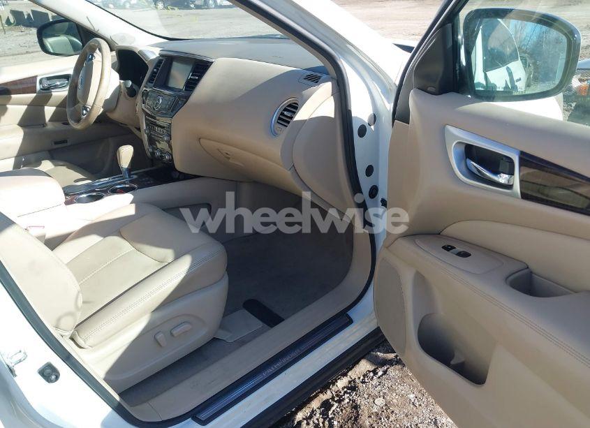 Photo 5 of 2015 Nissan Pathfinder SL (VIN 5N1AR2MN9FC664389)