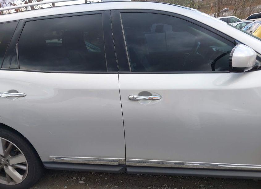 Photo 13 of 2015 Nissan Pathfinder PLATINUM (VIN 5N1AR2MN9FC667048)