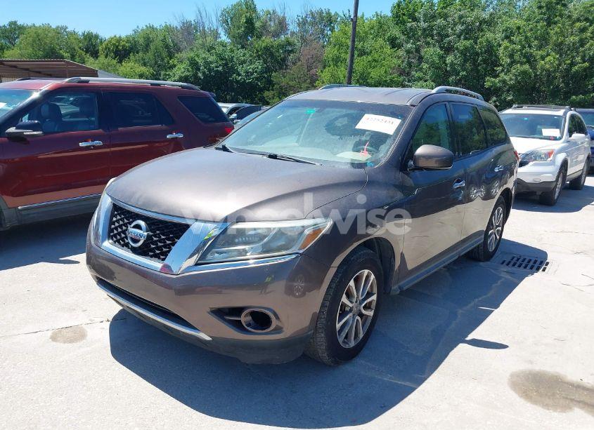 Photo 2 of 2015 Nissan Pathfinder S (VIN 5N1AR2MN9FC673089)