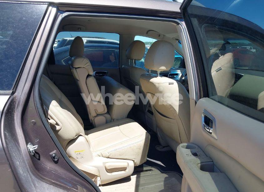 Photo 8 of 2015 Nissan Pathfinder S (VIN 5N1AR2MN9FC673089)