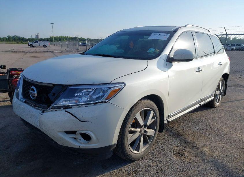 Photo 2 of 2015 Nissan Pathfinder PLATINUM (VIN 5N1AR2MN9FC697697)