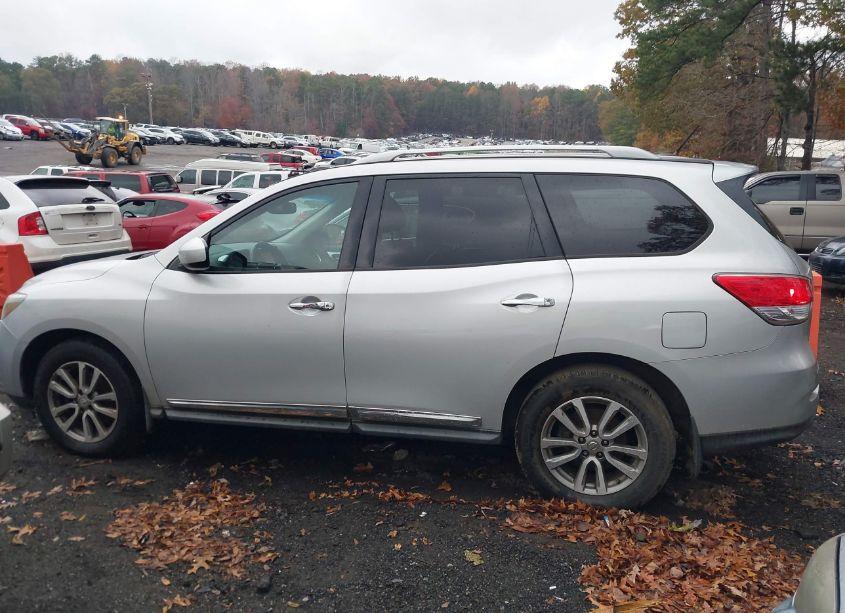 Photo 14 of 2015 Nissan Pathfinder SL (VIN 5N1AR2MN9FC699868)