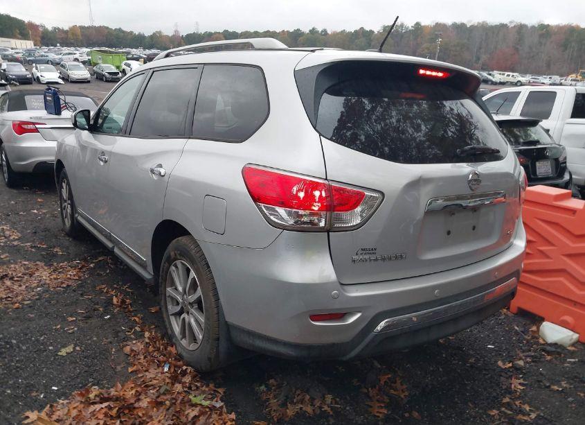 Photo 3 of 2015 Nissan Pathfinder SL (VIN 5N1AR2MN9FC699868)
