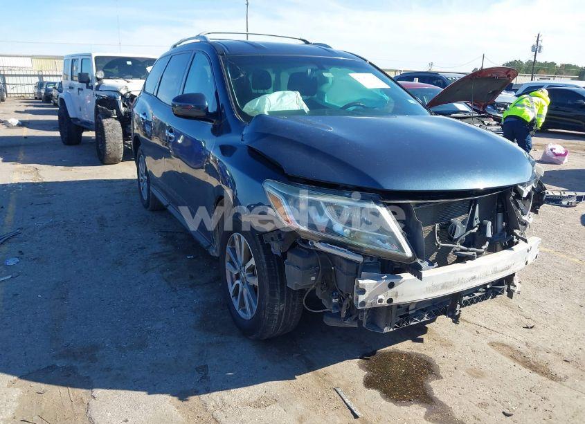 2015 Nissan Pathfinder S (VIN 5N1AR2MN9FC706396) main photo