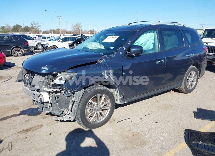 Photo 2 of 2015 Nissan Pathfinder S (VIN 5N1AR2MN9FC706396)