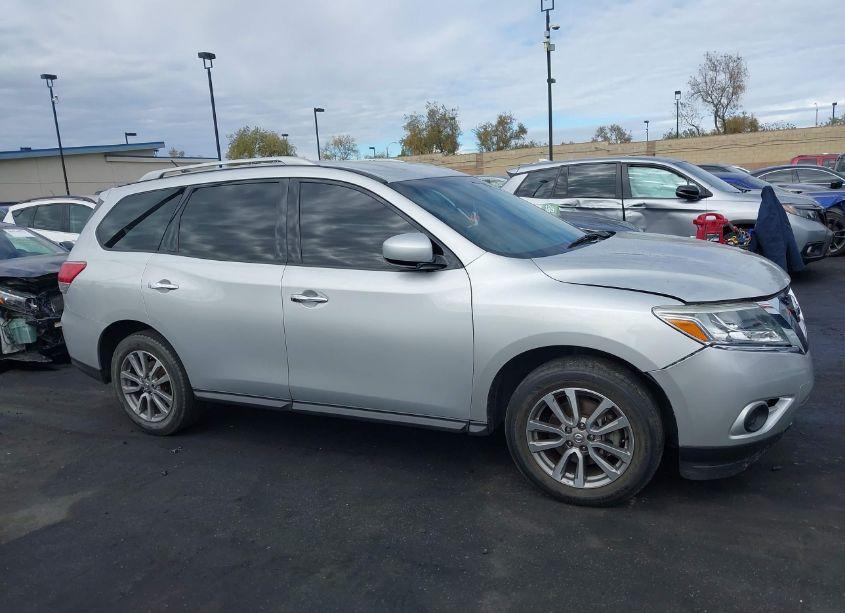 Photo 14 of 2016 Nissan Pathfinder PLATINUM/S/SL/SV (VIN 5N1AR2MN9GC618191)