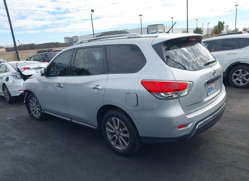 Photo 15 of 2016 Nissan Pathfinder PLATINUM/S/SL/SV (VIN 5N1AR2MN9GC618191)