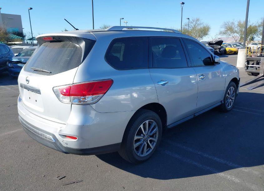 Photo 4 of 2016 Nissan Pathfinder PLATINUM/S/SL/SV (VIN 5N1AR2MN9GC618191)