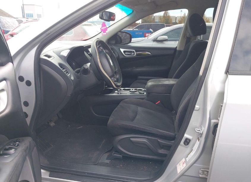 Photo 5 of 2016 Nissan Pathfinder PLATINUM/S/SL/SV (VIN 5N1AR2MN9GC618191)