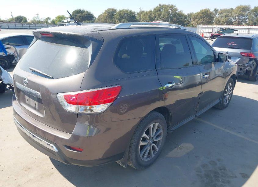 Photo 4 of 2016 Nissan Pathfinder S (VIN 5N1AR2MN9GC624525)