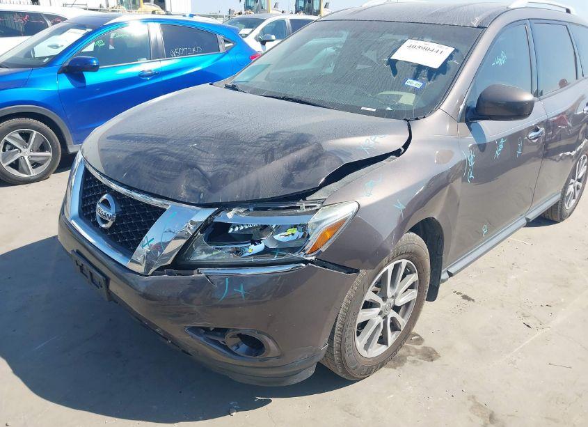 Photo 6 of 2016 Nissan Pathfinder S (VIN 5N1AR2MN9GC624525)