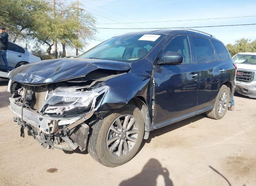 Photo 6 of 2016 Nissan Pathfinder SV (VIN 5N1AR2MN9GC625044)