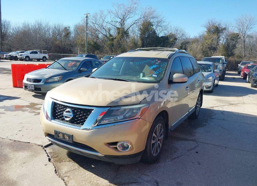 Photo 2 of 2013 Nissan Pathfinder SL (VIN 5N1AR2MNXDC639949)