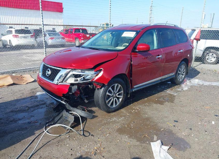 Photo 2 of 2013 Nissan Pathfinder SL (VIN 5N1AR2MNXDC640048)