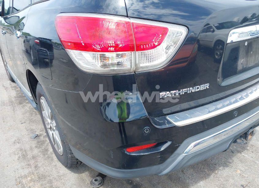 Photo 6 of 2013 Nissan Pathfinder SL (VIN 5N1AR2MNXDC646867)