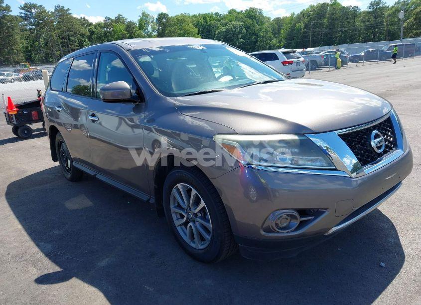 2014 Nissan Pathfinder S (VIN 5N1AR2MNXEC613921) main photo