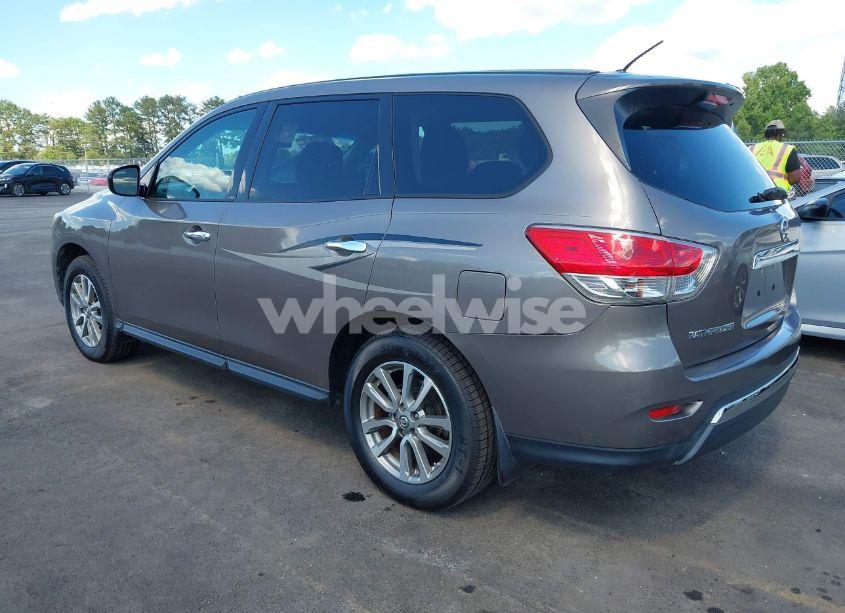 Photo 3 of 2014 Nissan Pathfinder S (VIN 5N1AR2MNXEC613921)