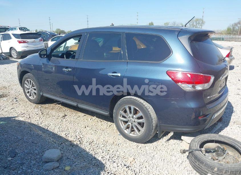 Photo 3 of 2014 Nissan Pathfinder S (VIN 5N1AR2MNXEC646983)