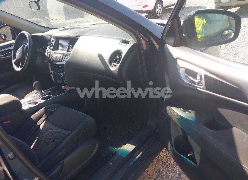 Photo 5 of 2014 Nissan Pathfinder S (VIN 5N1AR2MNXEC646983)