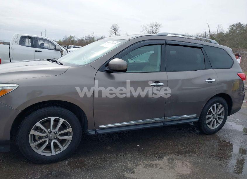 Photo 14 of 2014 Nissan Pathfinder SL (VIN 5N1AR2MNXEC664870)