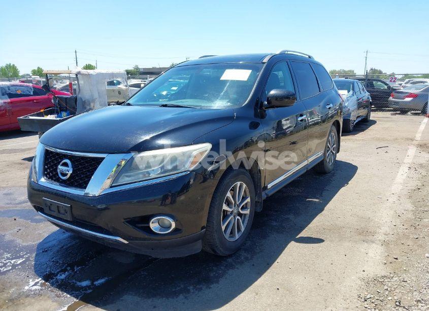 Photo 2 of 2014 Nissan Pathfinder SL (VIN 5N1AR2MNXEC680535)