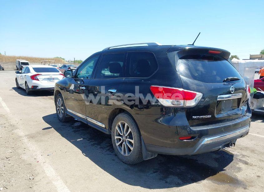 Photo 3 of 2014 Nissan Pathfinder SL (VIN 5N1AR2MNXEC680535)