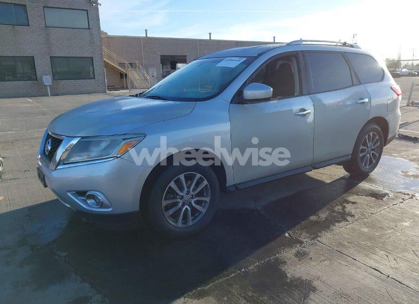 Photo 2 of 2015 Nissan Pathfinder PLATINUM/S/SL/SV (VIN 5N1AR2MNXFC600250)