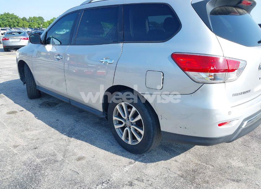 Photo 18 of 2015 Nissan Pathfinder PLATINUM/S/SL/SV (VIN 5N1AR2MNXFC617601)