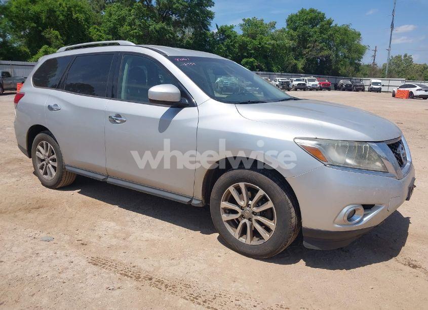 2015 Nissan Pathfinder PLATINUM/S/SL/SV (VIN 5N1AR2MNXFC639663) main photo