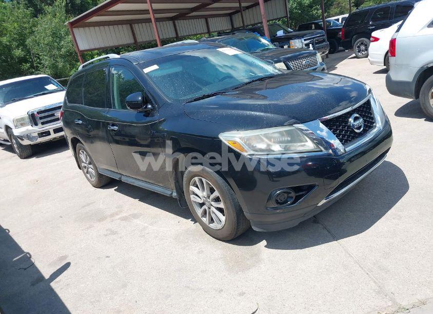 2015 Nissan Pathfinder S (VIN 5N1AR2MNXFC660187) main photo