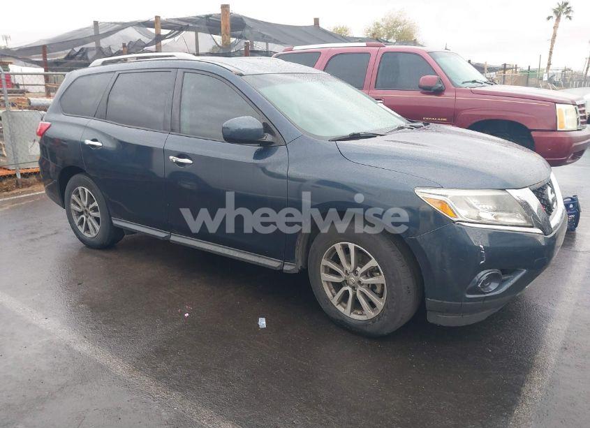 2015 Nissan Pathfinder S (VIN 5N1AR2MNXFC683713) main photo