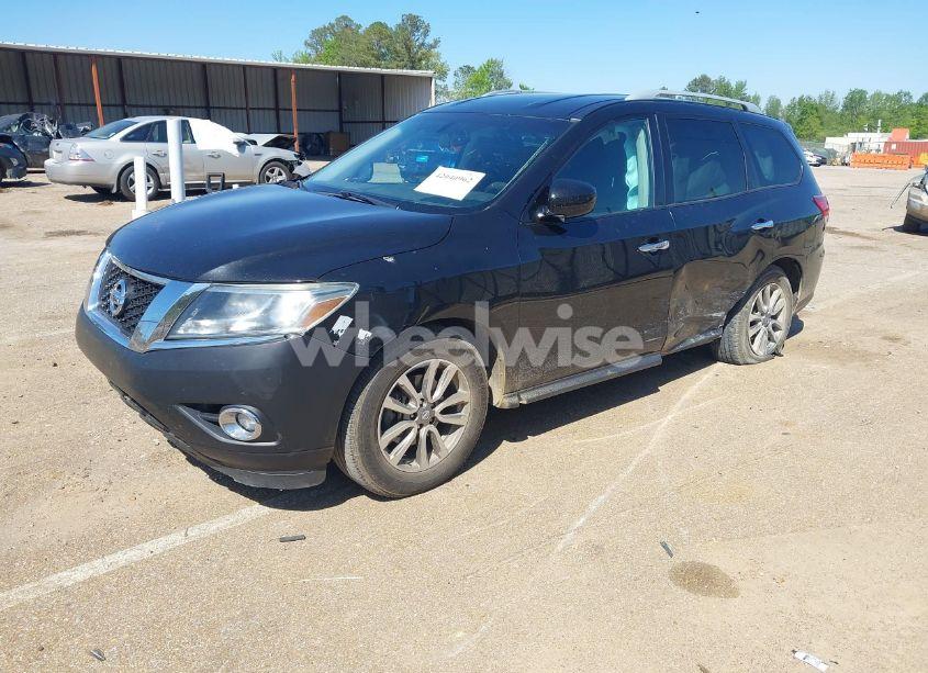 Photo 2 of 2015 Nissan Pathfinder PLATINUM/S/SL/SV (VIN 5N1AR2MNXFC685803)