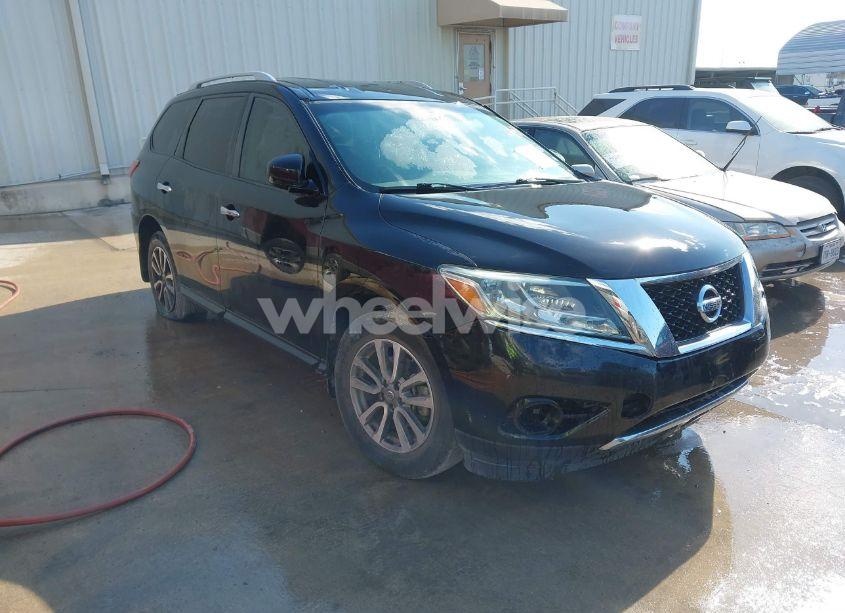 2015 Nissan Pathfinder S (VIN 5N1AR2MNXFC693285) main photo