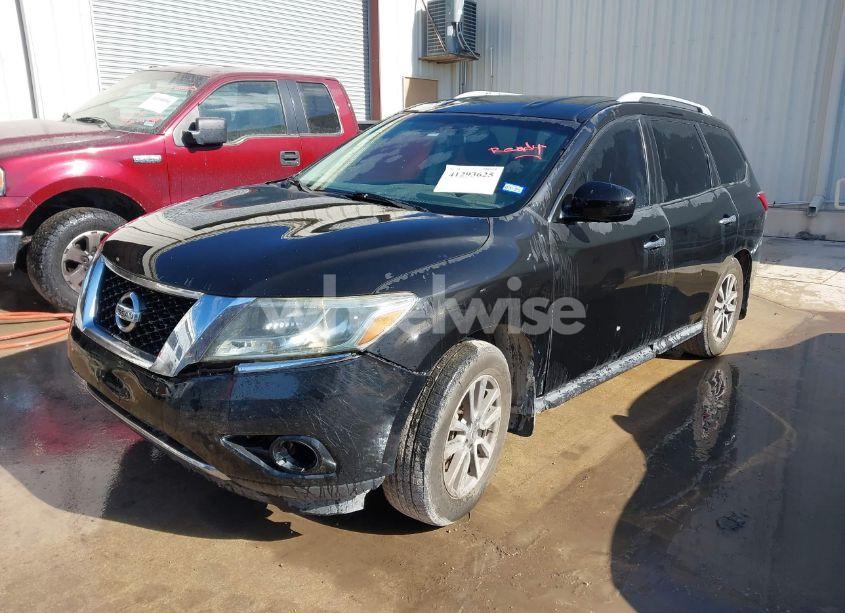 Photo 2 of 2015 Nissan Pathfinder S (VIN 5N1AR2MNXFC693285)