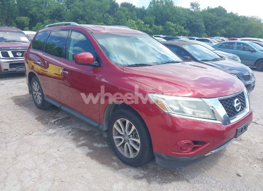 2015 Nissan Pathfinder S (VIN 5N1AR2MNXFC696753) main photo