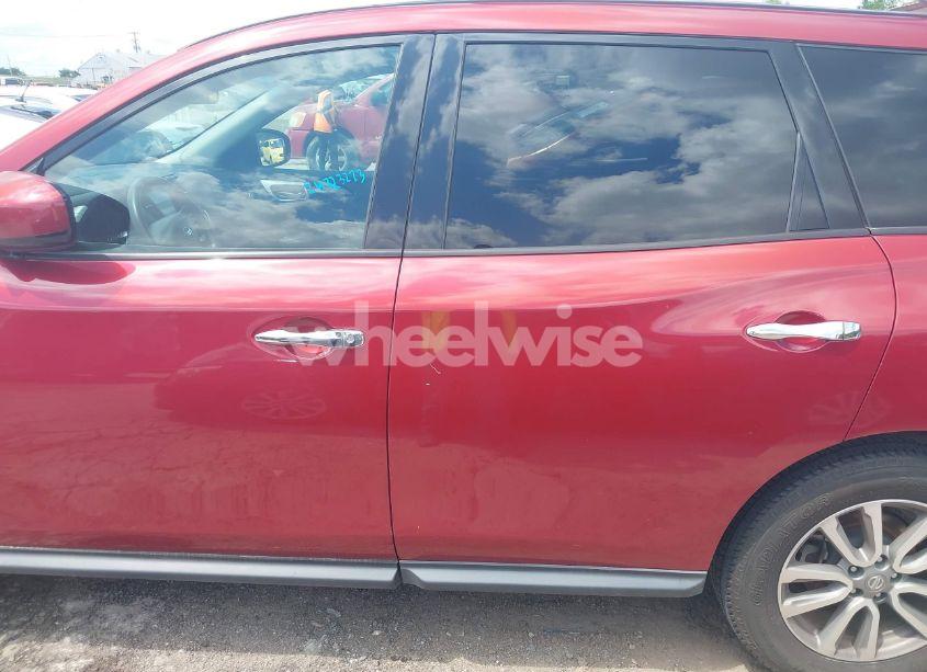 Photo 14 of 2015 Nissan Pathfinder S (VIN 5N1AR2MNXFC696753)