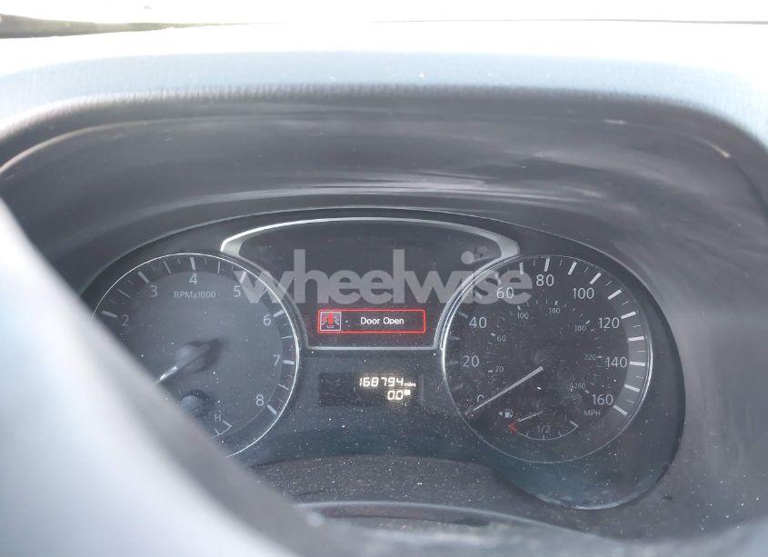 Photo 7 of 2015 Nissan Pathfinder SV (VIN 5N1AR2MNXFC703040)