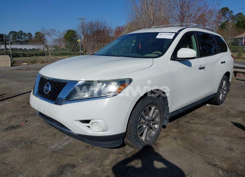 Photo 2 of 2015 Nissan Pathfinder S (VIN 5N1AR2MNXFC706780)