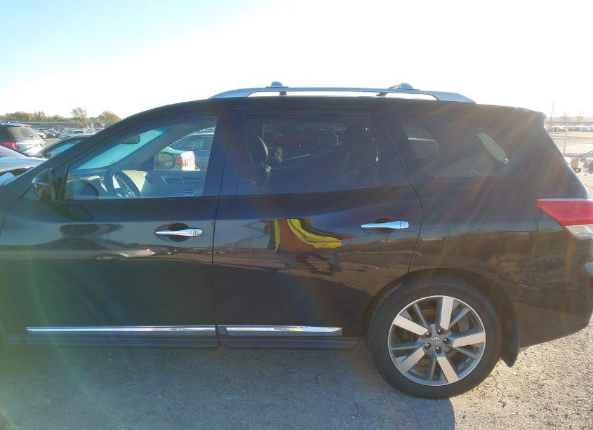 Photo 13 of 2016 Nissan Pathfinder PLATINUM (VIN 5N1AR2MNXGC603604)