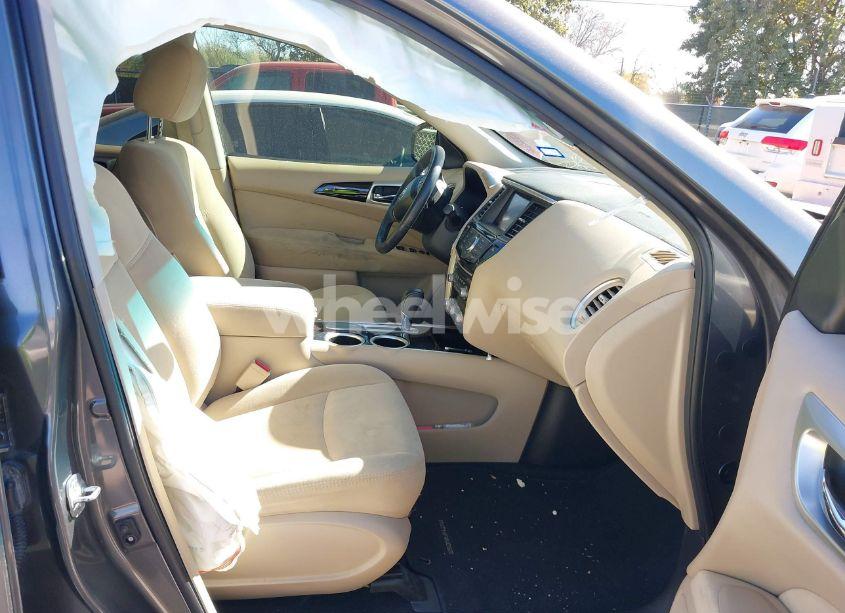 Photo 5 of 2016 Nissan Pathfinder S/SV/SL/PLATINUM (VIN 5N1AR2MNXGC624565)