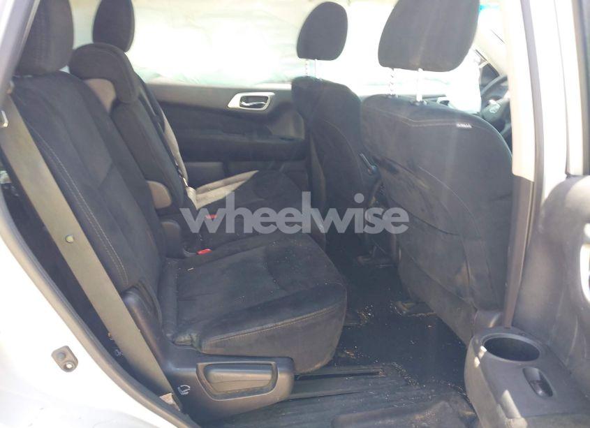 Photo 8 of 2016 Nissan Pathfinder S (VIN 5N1AR2MNXGC649630)