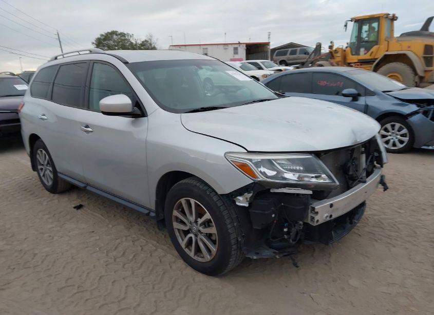 2016 Nissan Pathfinder S (VIN 5N1AR2MNXGC652303) main photo