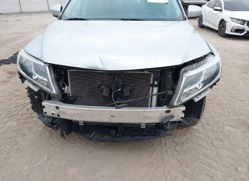 Photo 6 of 2016 Nissan Pathfinder S (VIN 5N1AR2MNXGC652303)