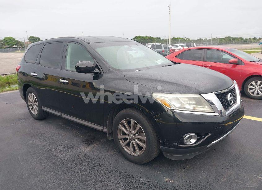 2016 Nissan Pathfinder PLATINUM/S/SL/SV (VIN 5N1AR2MNXGC662412) main photo