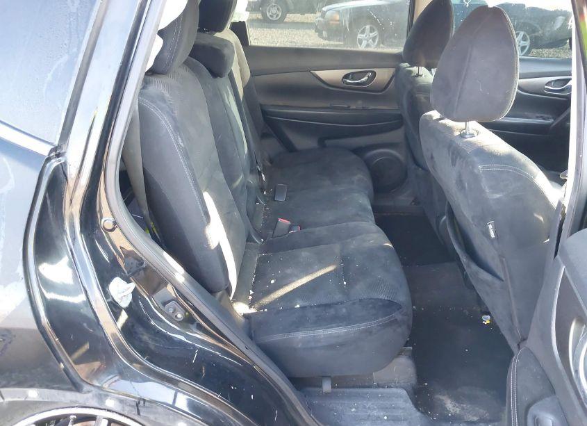 Photo 8 of 2015 Nissan Rogue S (VIN 5N1AT2MK0FC836476)