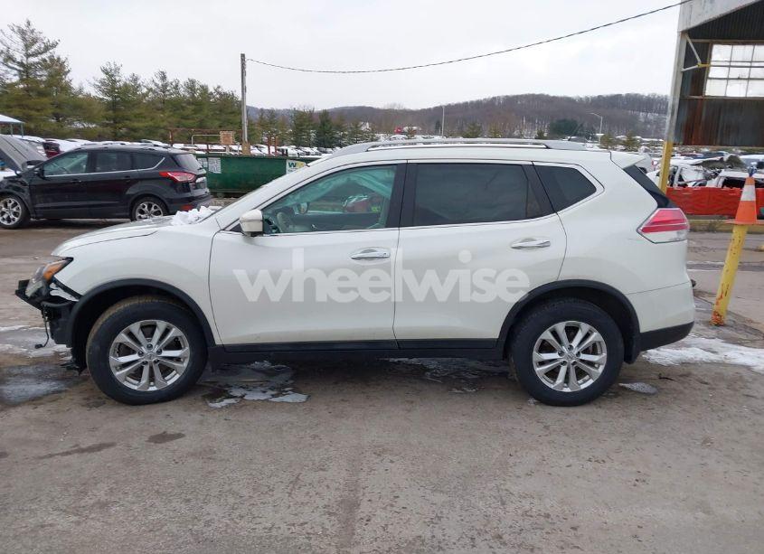 Photo 15 of 2015 Nissan Rogue SV (VIN 5N1AT2MK2FC830694)