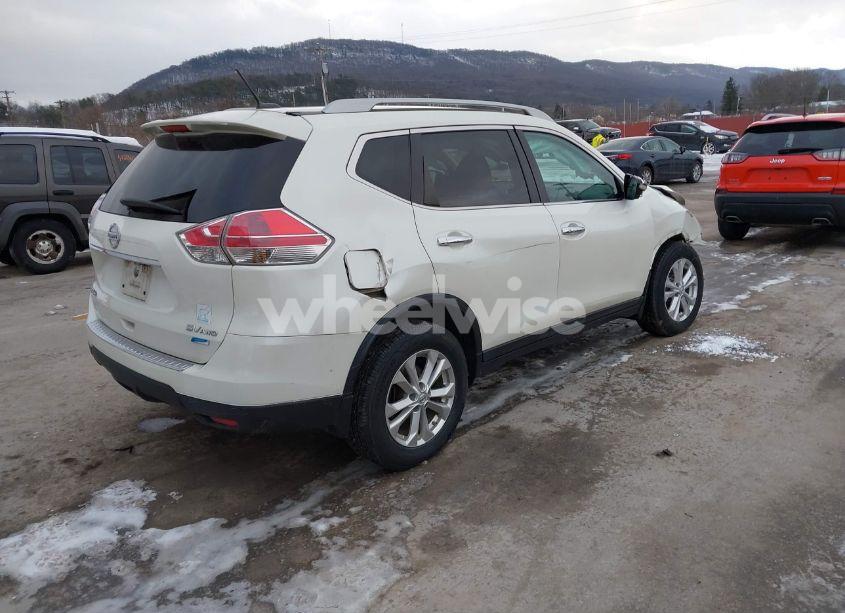 Photo 4 of 2015 Nissan Rogue SV (VIN 5N1AT2MK2FC830694)