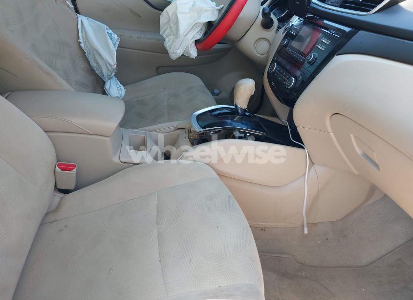 Photo 5 of 2015 Nissan Rogue SV (VIN 5N1AT2MK3FC910974)