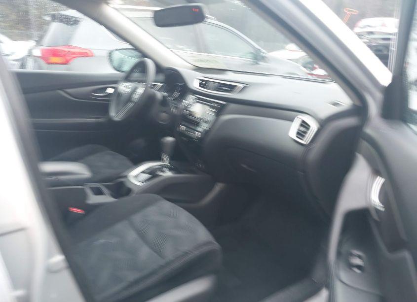 Photo 5 of 2015 Nissan Rogue SV (VIN 5N1AT2MK4FC804887)